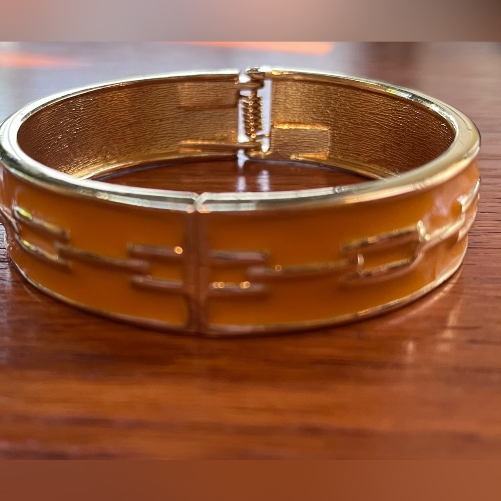 Clamper Bracelet - yellow and gold tone